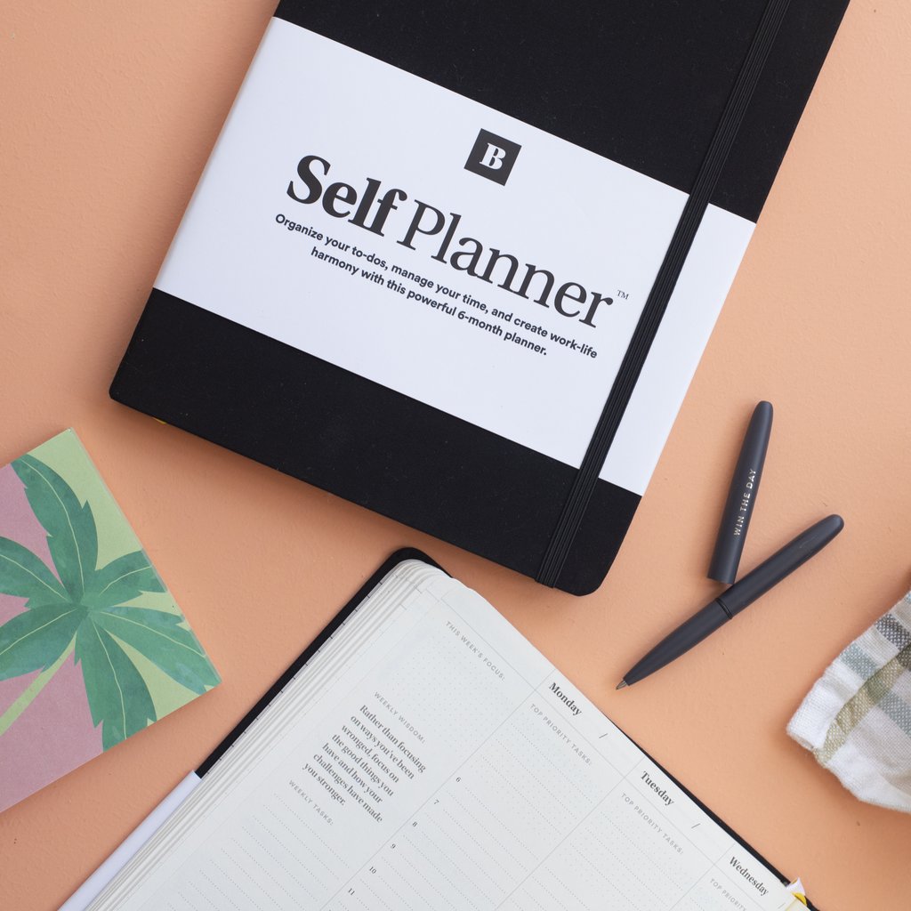 Best Self Self Planner for mastering your time and focusing on what's important - win this planner in our Best Planners for Solopreneurs 2020 giveaway